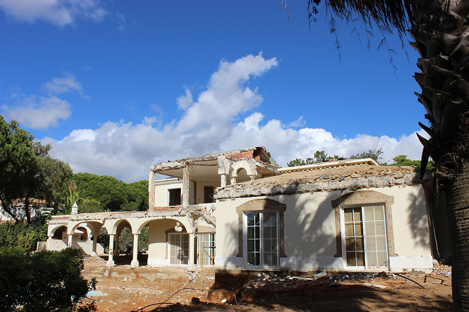Full Villa Refurbishment in Pinheiros Altos